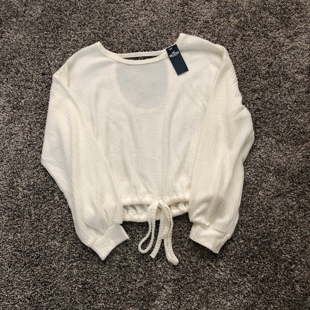 Hollister women’s long sleeve; NWT size small